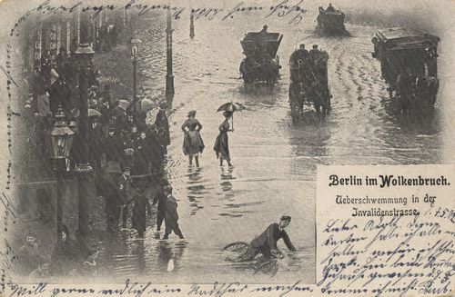 Berlin, Mitte, Berlin: berschwemmung in der Invalidenstasse