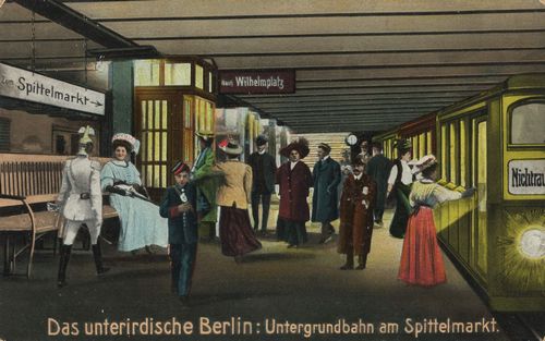 Berlin, Mitte, Berlin: Untergrundbahn am Spittelmarkt