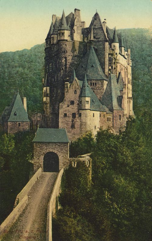 Eltz a. d. Mosel, Rheinland-Pfalz: Burg, Eingang
