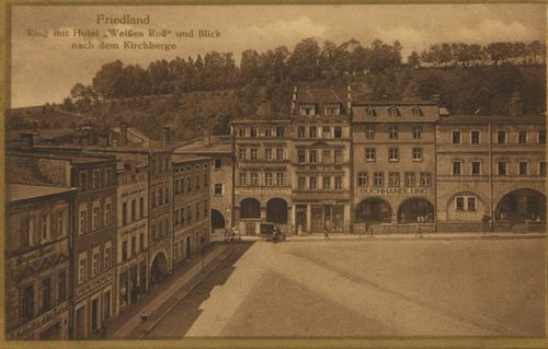 Friedland, Schlesien: Ring mit Hotel Weies Ro und Blick nach dem Kirchberge
