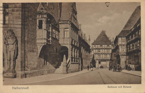 Halberstadt, Sachsen-Anhalt: Rathaus mit Roland