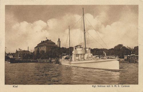 Kiel, Schleswig-Holstein: Kgl. Schloss mit S.M.S. Carmen