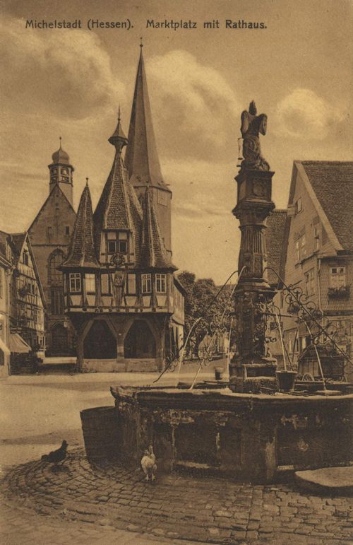Michelstadt, Hessen: Marktplatz mit Rathaus