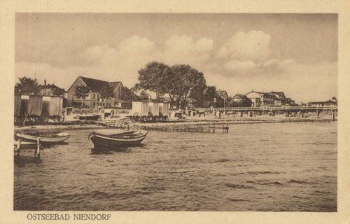Niendorf, Schleswig-Holstein: Strand, Bootsanlegestelle