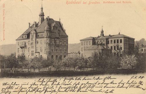 Radebeul, Sachsen: Rathaus und Schule