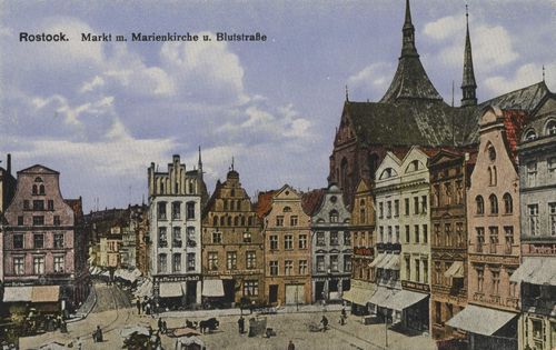 Rostock, Hansestadt, Mecklenburg-Vorpommern: Marktplatz mit Marienkirche und Blutstrae
