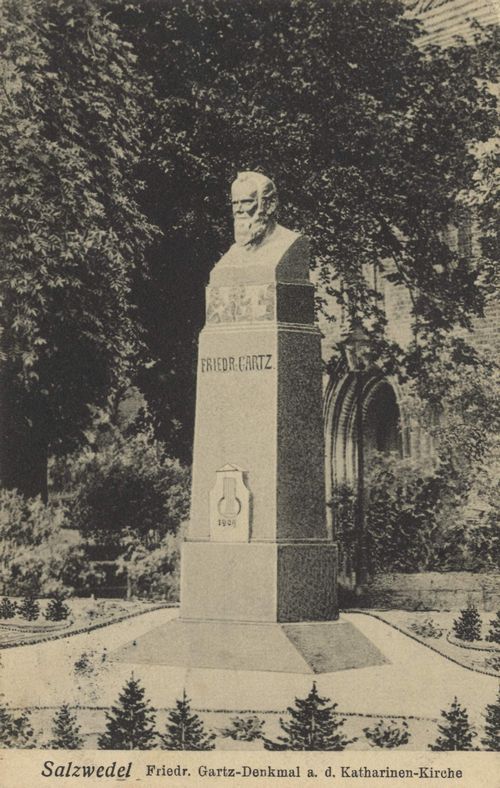 Salzwedel (Hansestadt), Sachsen-Anhalt: Friedrich-Gartz-Denkmal an der Katharinenkirche