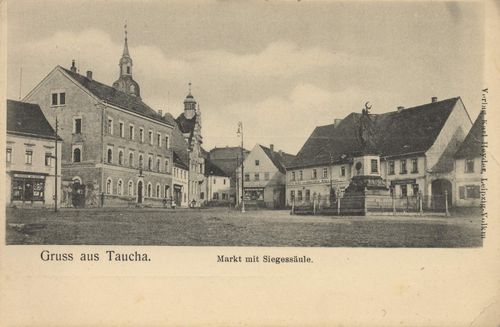 Taucha, Sachsen: Marktplatz mit Siegessule