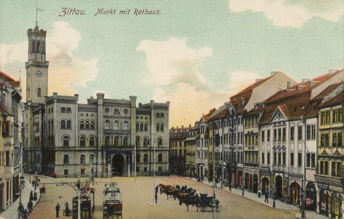 Zittau, Sachsen: Marktplatz mit Rathaus