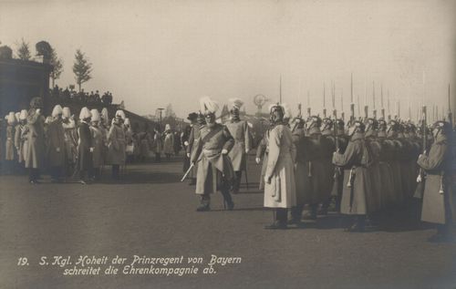 Einweihung des Völkerschlachtdenkmals 1913: Prinzregent Ludwig schreitet Ehrenkompanie ab