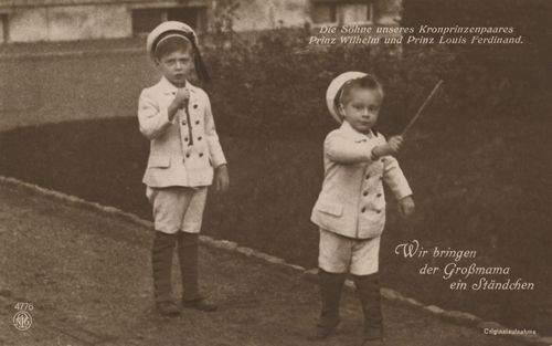 Prinz Wilhelm und Prinz Louis Ferdinand: 'Wir bringen der Großmama ein Ständchen'