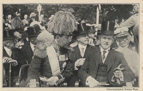 Kronprinz und Präsident Coolidge bei der Enthüllung der Ericksonstatue
