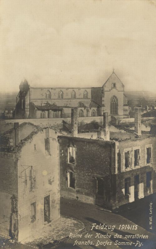 Feldzug 1914/15: Ruine der Kirche des zerstrten franzs. Dorfes Somme-Py.