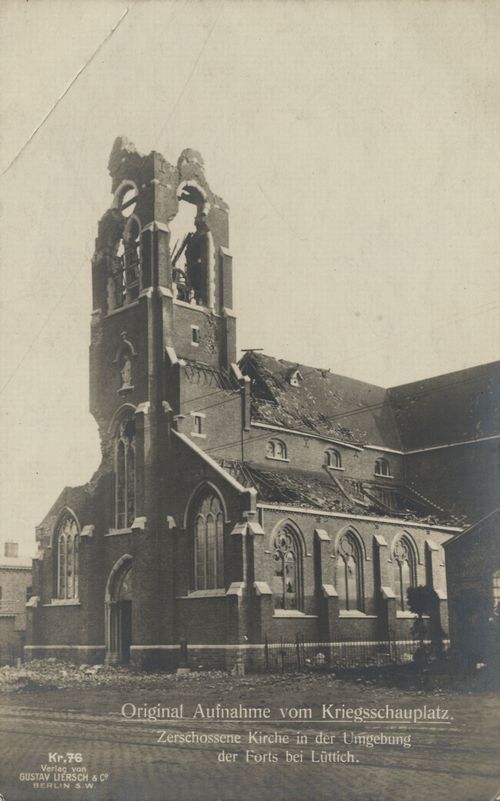 Zerschossene Kirche in der Umgebung der Forts bei Lüttich