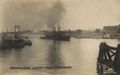 Minensuchboot passiert Kaiser-Wilhelm-Brücke
