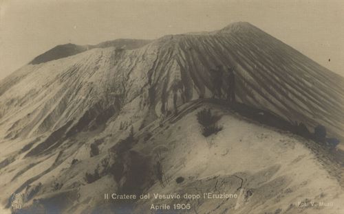 Krater nach dem Ausbruch 1906