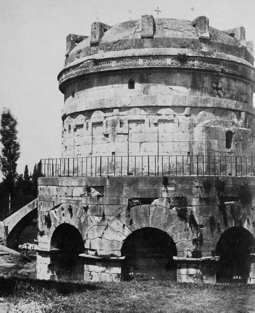 Gebrder Alinari: Das Mausoleum in Ravenna