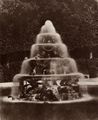 Stevenson, Robert Louis: Brunnen der Pyramide von Girardon