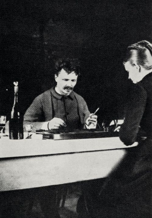 Strindberg, August: Beim Brettspiel mit seiner Frau, Gersau
