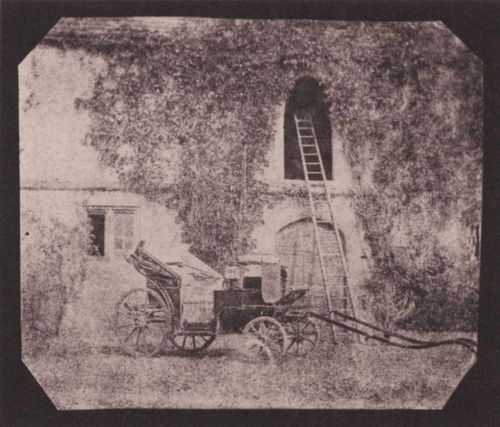 Talbot, William Henry Fox: Kutsche mit Leiter im Hof von Lacock Abbey