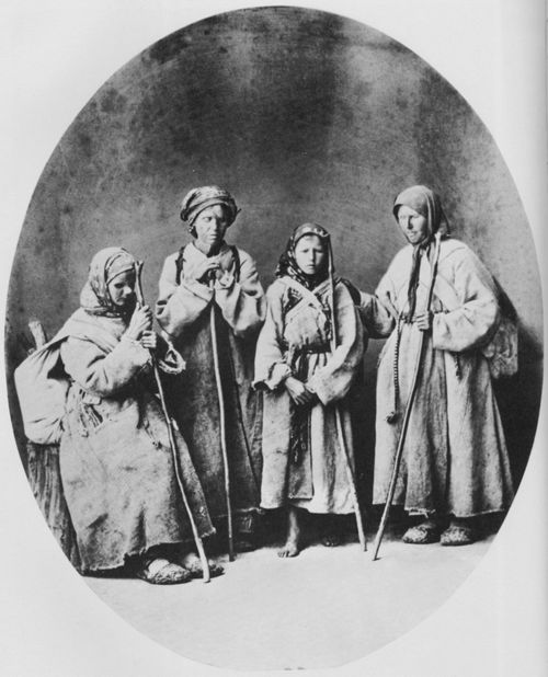 Russischer Photograph um 1870: Blinde Wanderpilgerinnen