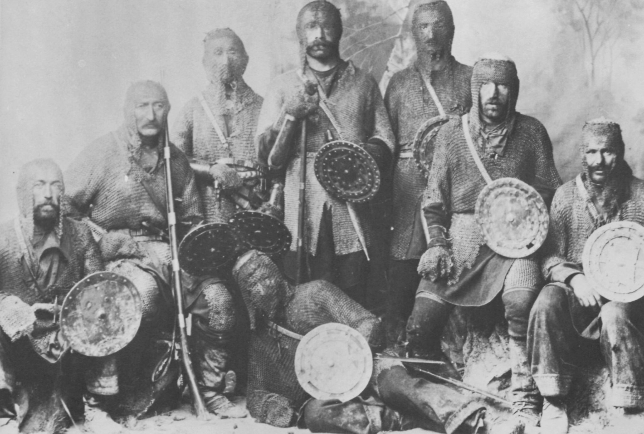 File:Russischer Photograph um 1890 - Chewsuren, ein georgischer ...