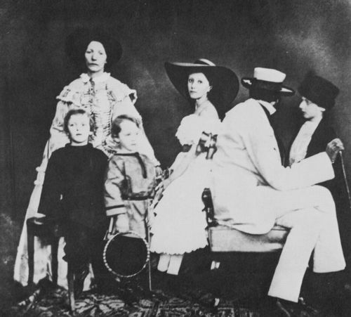 Deutscher Photograph um 1859: Die Familie des Barons Andreas von Budberg