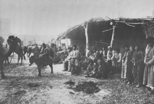 Russischer Photograph um 1890: Die Karawanserei in Merw