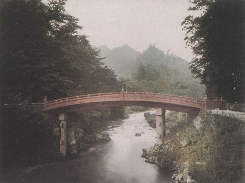 Japanischer Photograph um 1885: Die Rote Brcke von Nikko