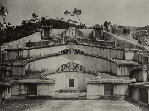 Chinesischer Photograph um 1865: Grab neben Foochow