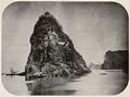 Chinesischer Photograph um 1875: Kloster, Insel Orphan, Yangtze Fluss