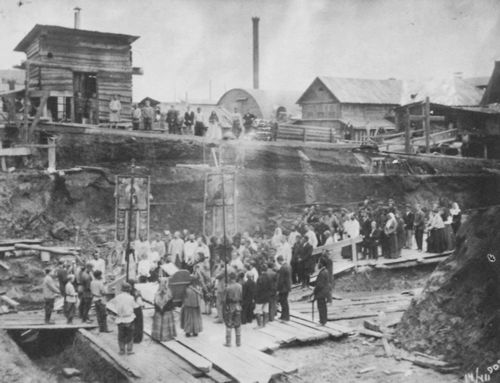 Russischer Photograph um 1898: Religise Feierlichkeit bei der Grundsteinlegung fr das Stangenwalzwerk in Lyswa