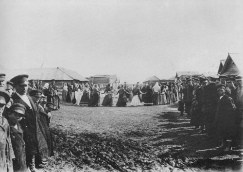Russischer Photograph um 1900: Russische Siedler in Sibirien um die Jahrhundertwende