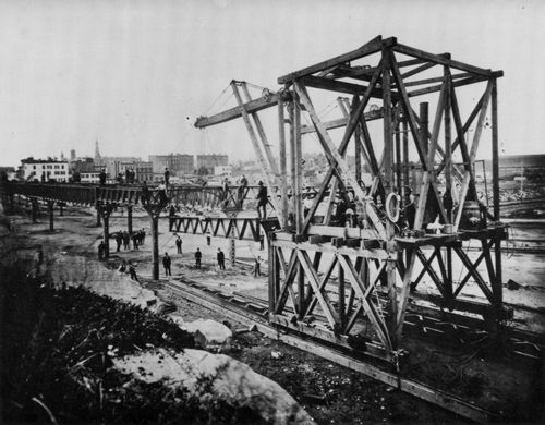 Amerikanischer Photograph um 1878: Verlängerung der Hochbahn