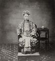 Chinesischer Photograph um 1862: Wahrscheinlich die Frau von Huang Tsan-t'ang, Gouverneur von Kwang-tung