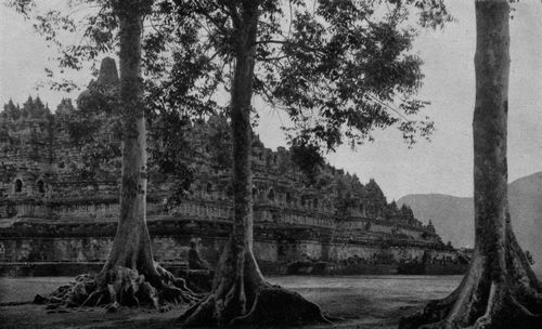 Blick auf das Bauwerk von Borobudur